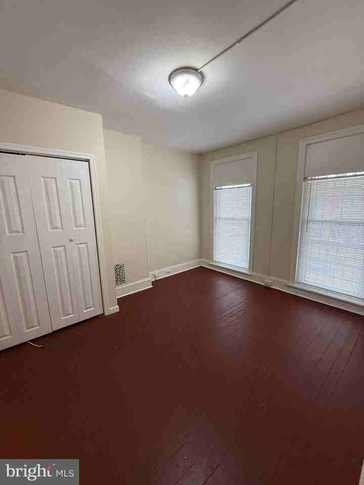 3203 Pearl Street - Photo 2 of 12