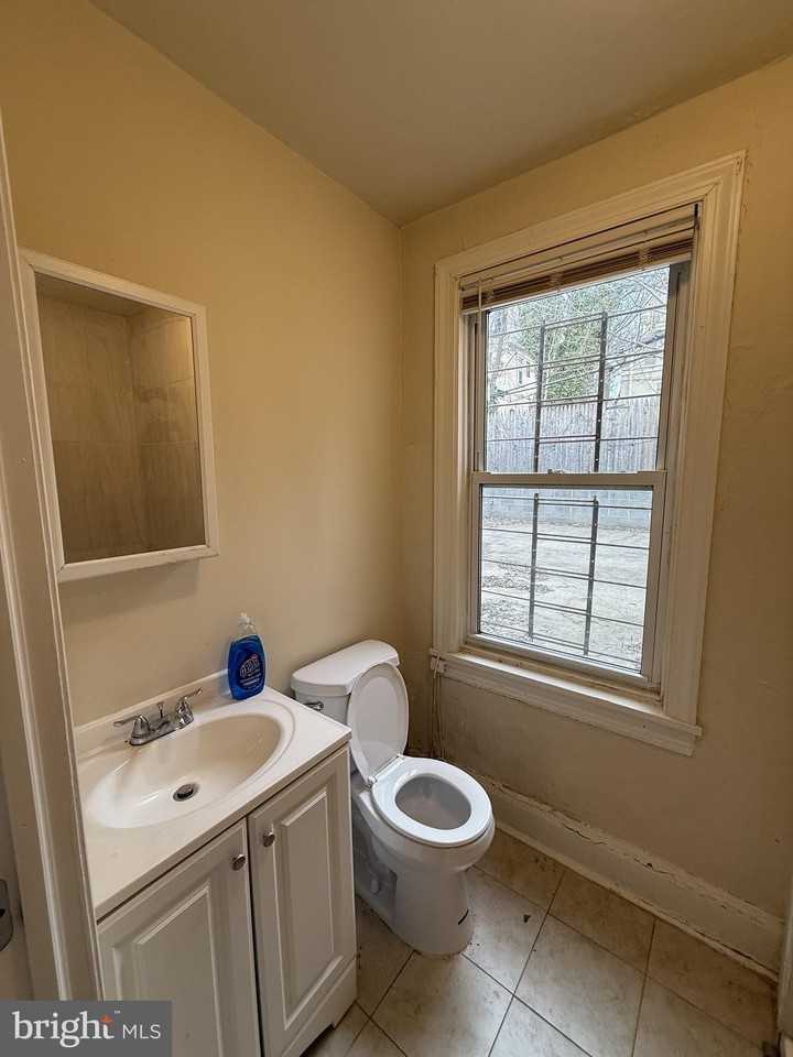 3203 Pearl Street - Photo 5 of 12