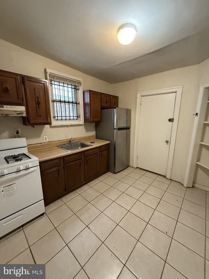 3203 Pearl Street - Photo 7 of 12