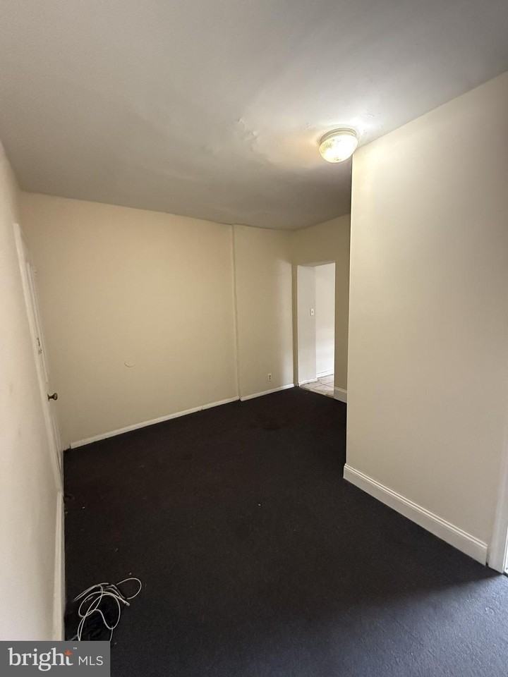 3205 Pearl St - Photo 2 of 8