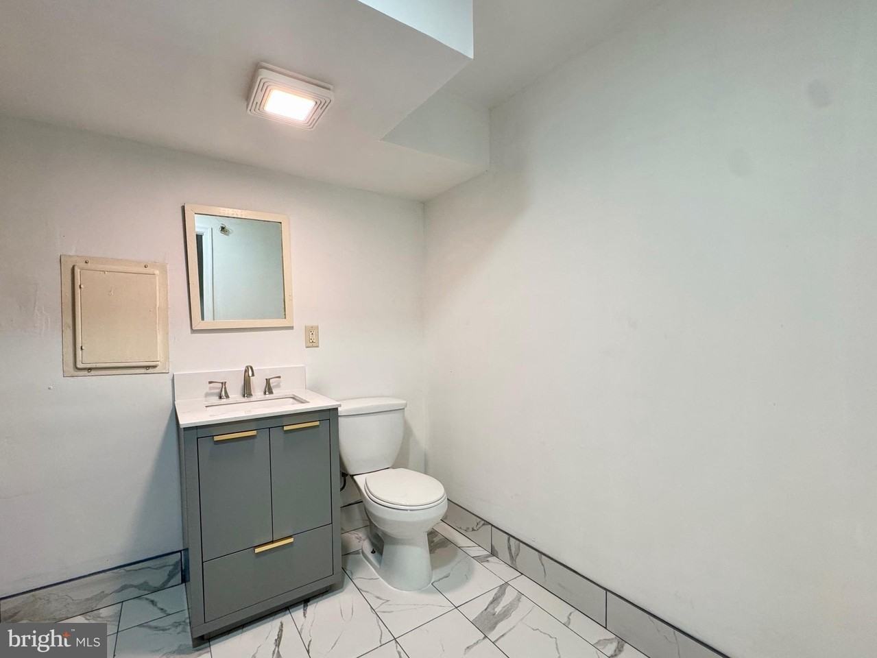 1136 Mount Vernon St - Photo 5 of 18