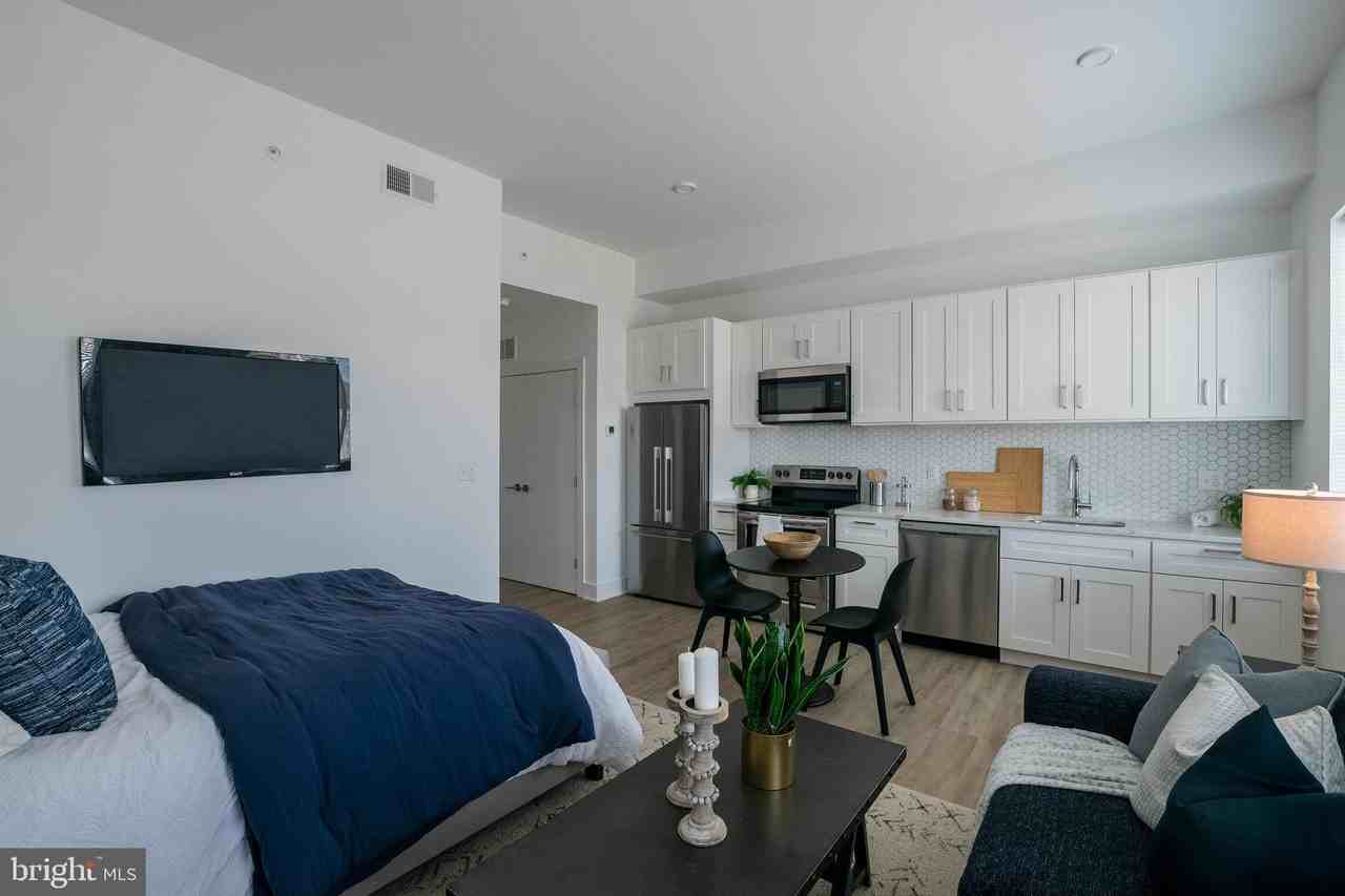 2235 Washington Avenue #205 - Photo 2 of 12