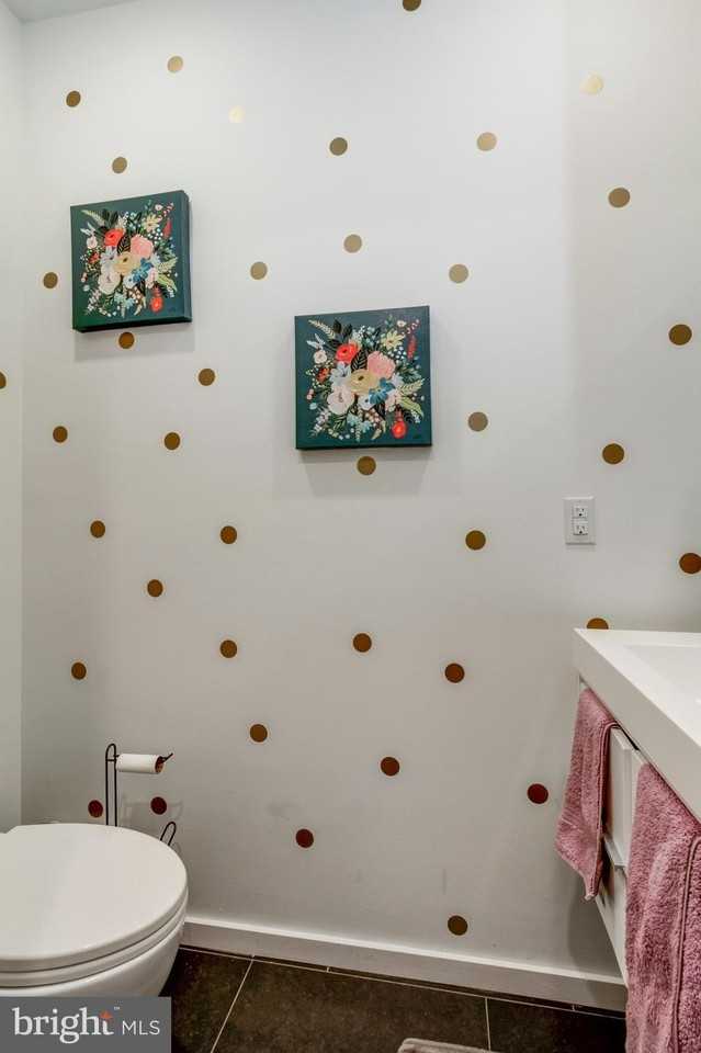 1942 N Front St Apt 208 #208 - Photo 3 of 10