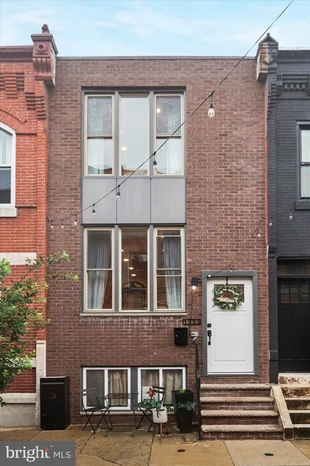 1233 N Hollywood St - Photo 2 of 16