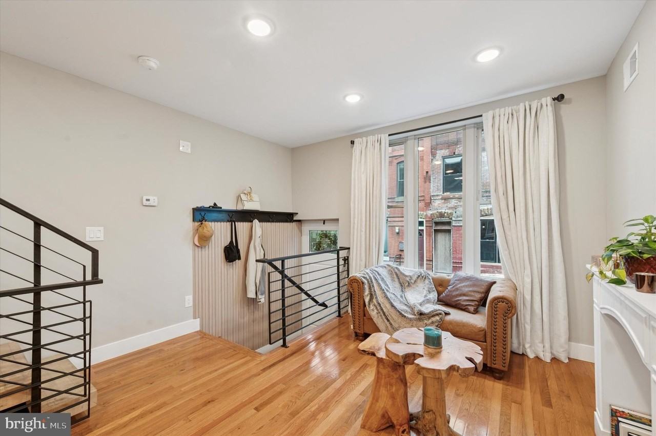 1233 N Hollywood St - Photo 4 of 16