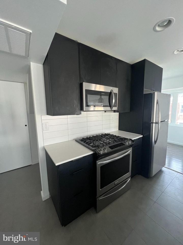 1238 North 5th Street - Photo 2 of 9