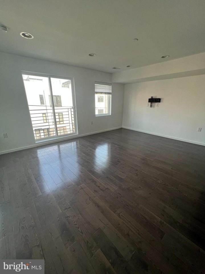 1238 North 5th Street - Photo 3 of 9