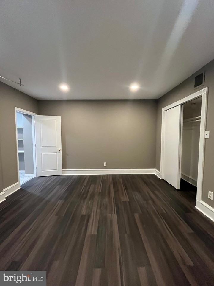 919 Pine St Apt 1r #1R - Photo 6 of 21