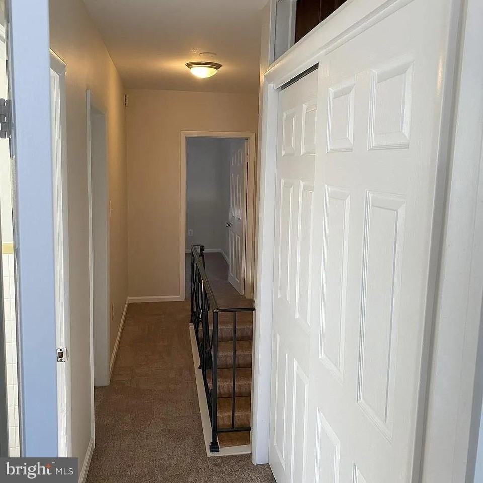 1522 South Myrtlewood Street - Photo 6 of 11