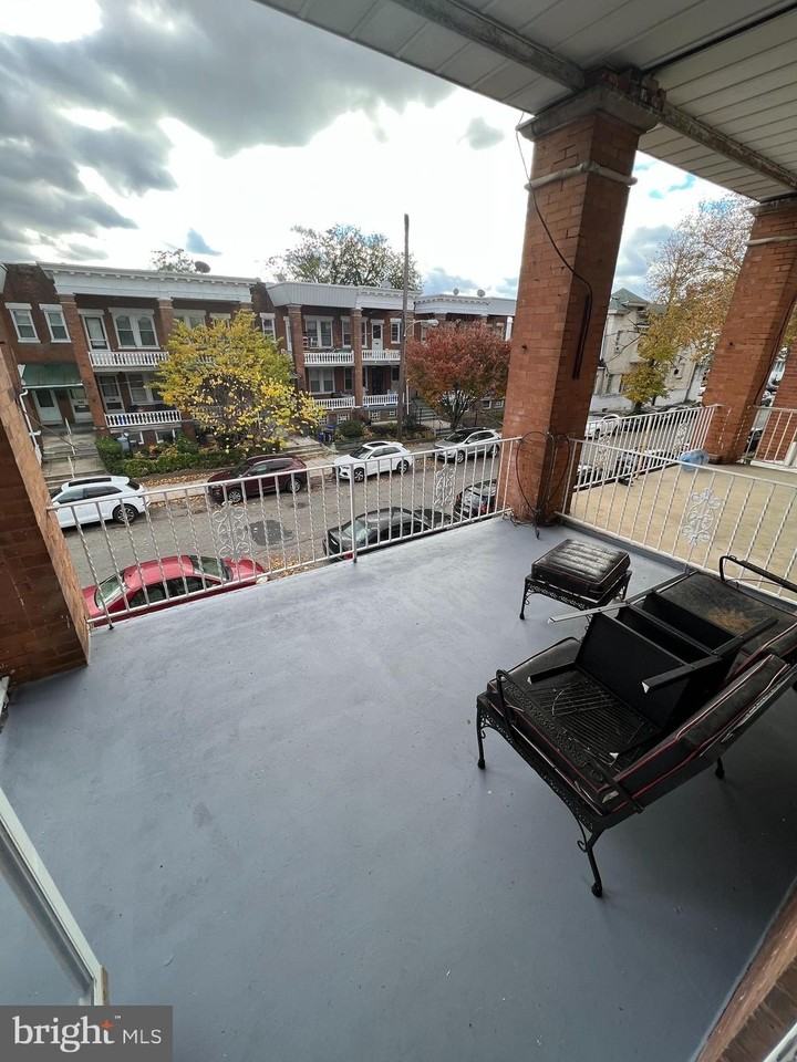 5931 Carpenter St - Photo 6 of 15