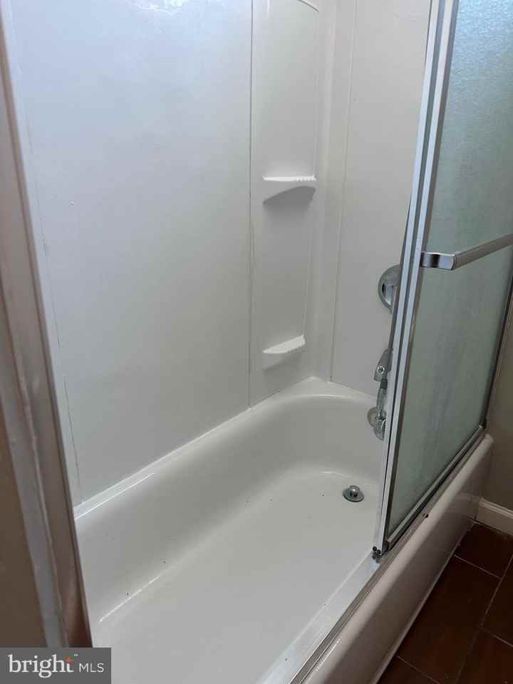 1200 S 22nd St 2nd Fl #2ndFL - Photo 2 of 20