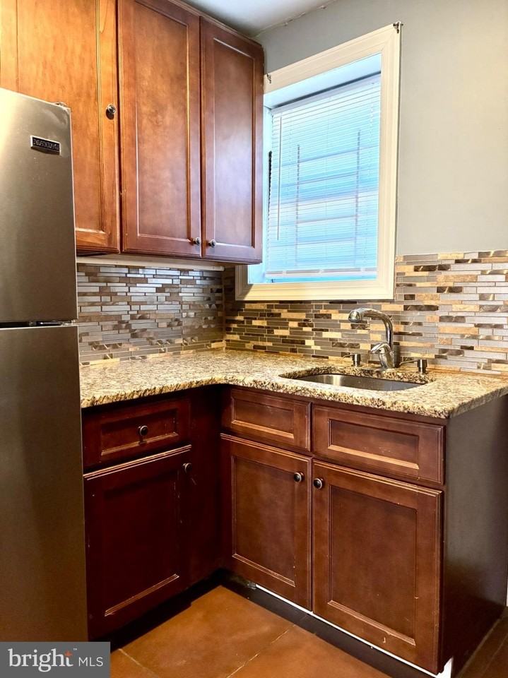 4415 Brown Street - Photo 6 of 18