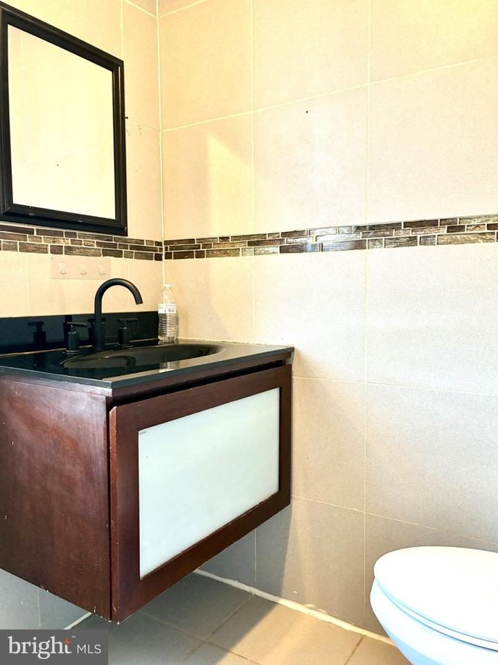 4415 Brown Street - Photo 7 of 18