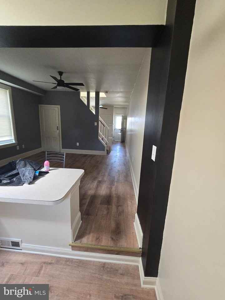 2118 Ruffner St - Photo 5 of 14