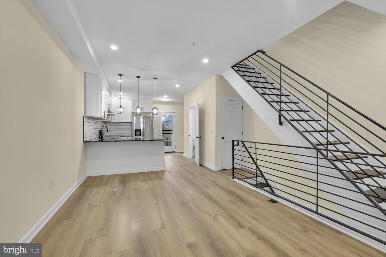 2670 Braddock St - Photo 6 of 47