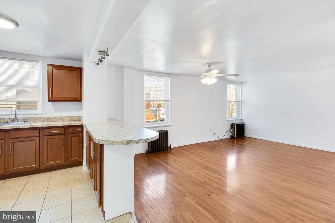 600 E Girard Ave Apt 2 #2 - Photo 4 of 24