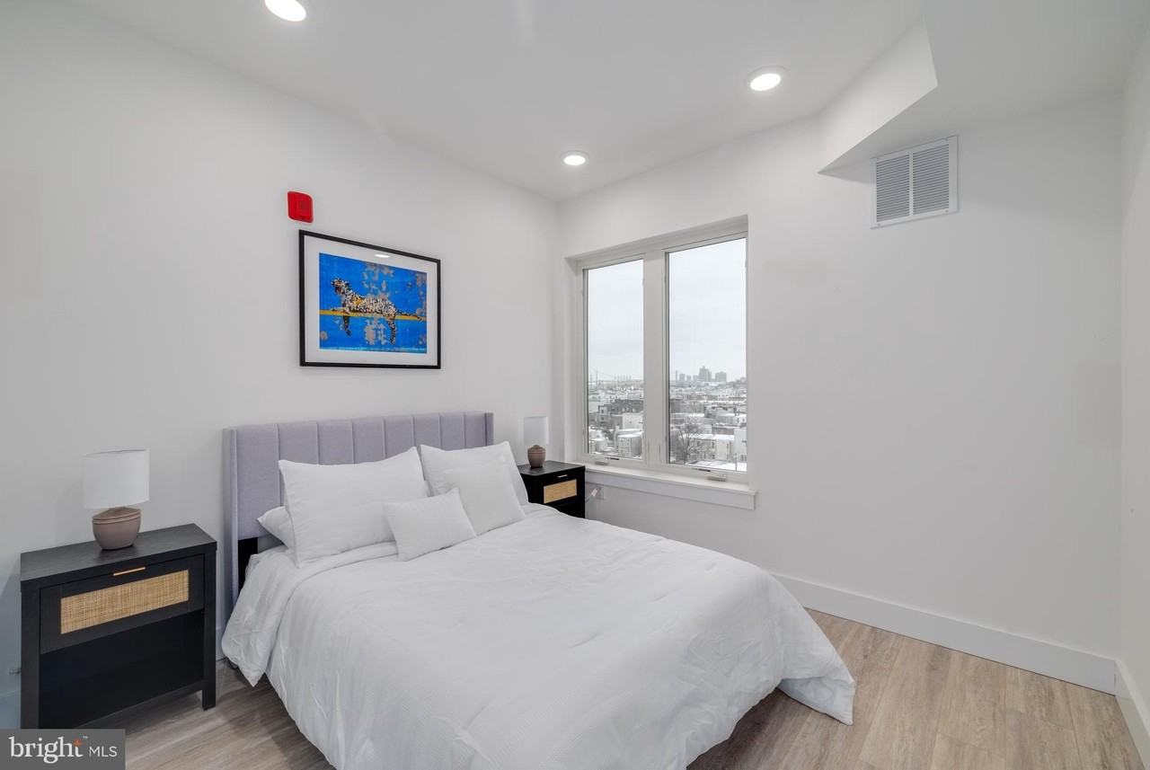 2400 E Huntingdon St #204 - Photo 6 of 15