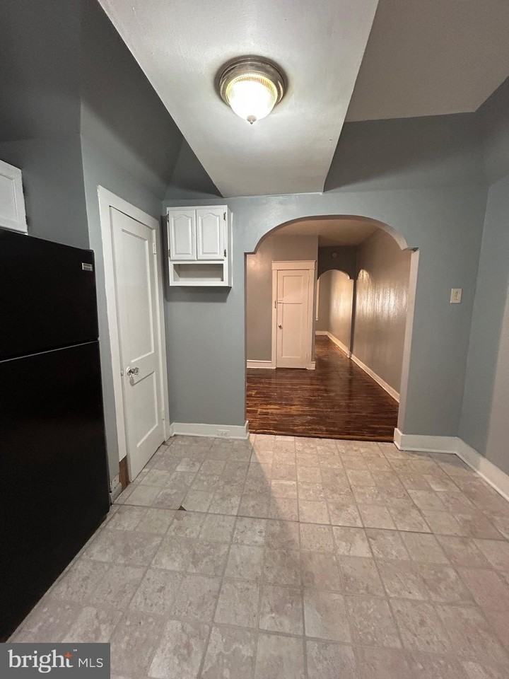 5834 Beaumont Ave - Photo 5 of 22