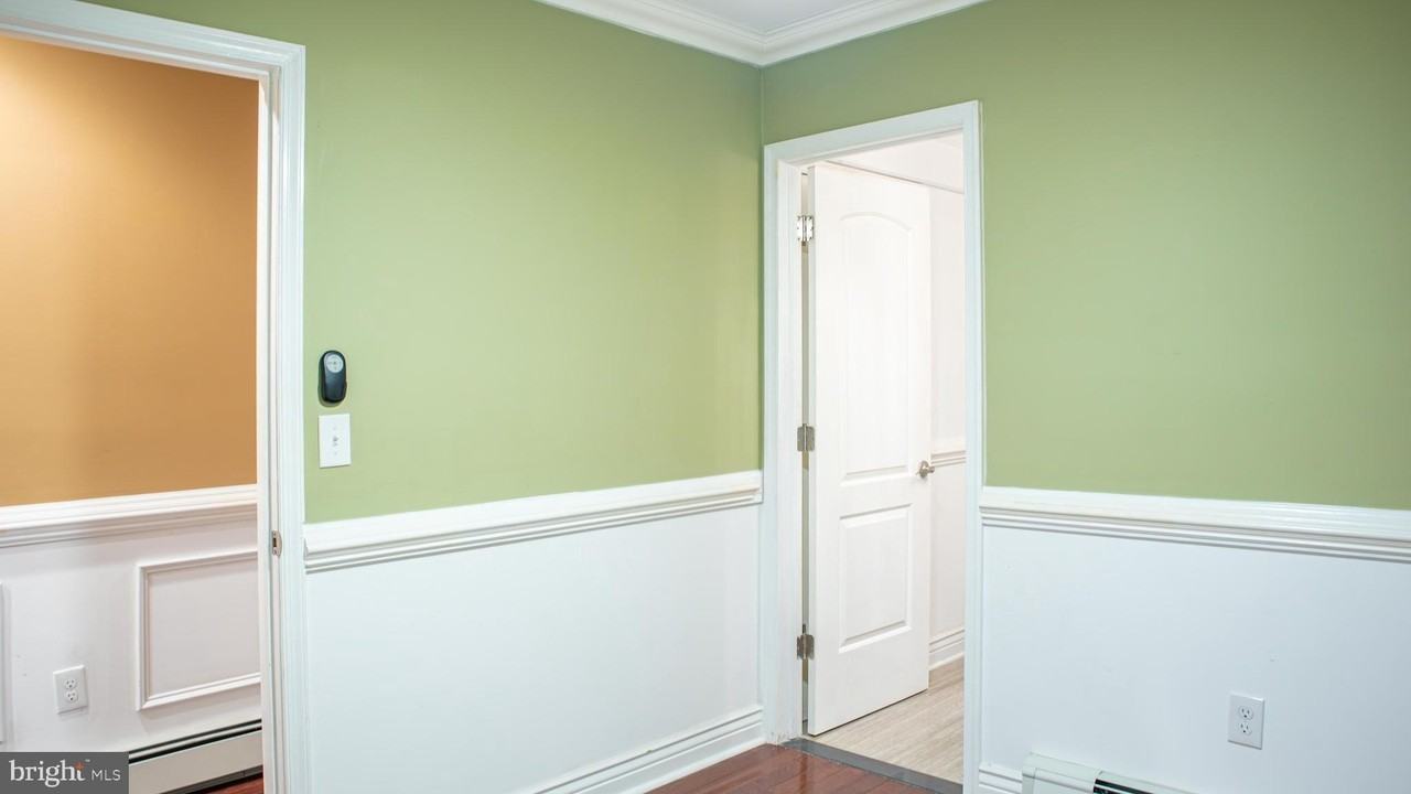 265 S 9th St #1R - Photo 2 of 22