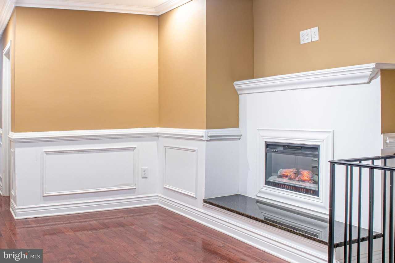 265 S 9th St #1R - Photo 4 of 22