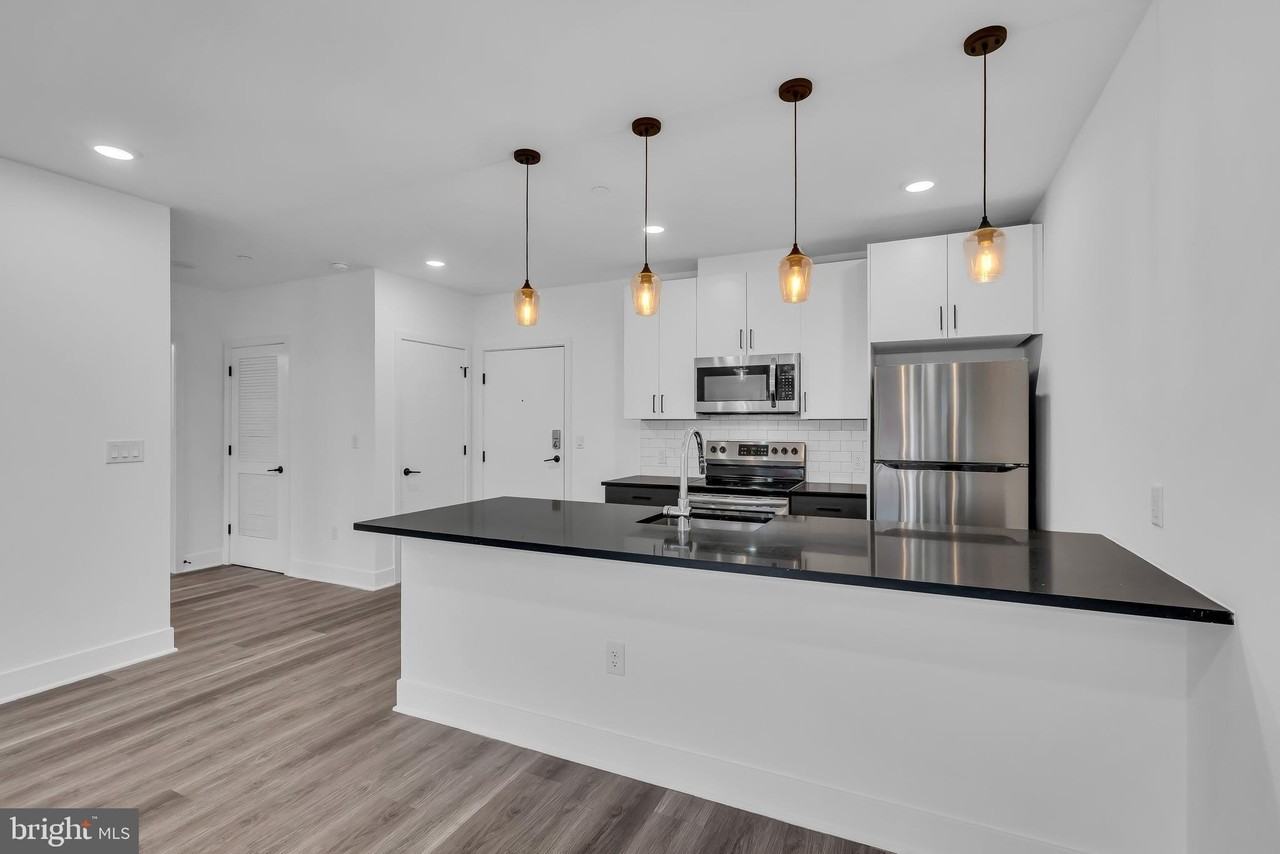 330 Cecil B Moore Ave Unit 410 #410 - Photo 3 of 20