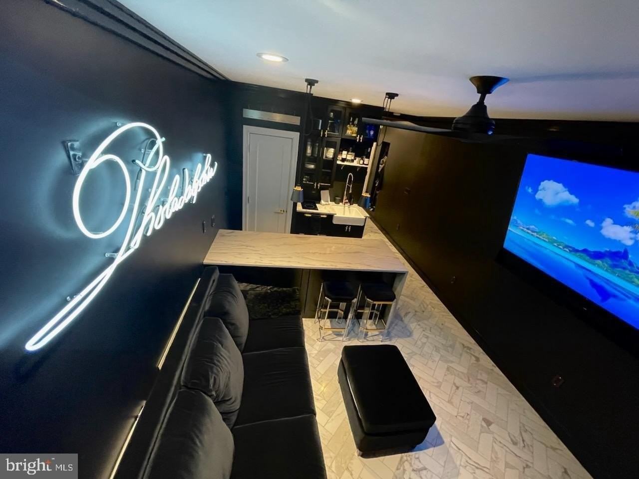 1324 Locust St Apt 429 #429 - Photo 2 of 23