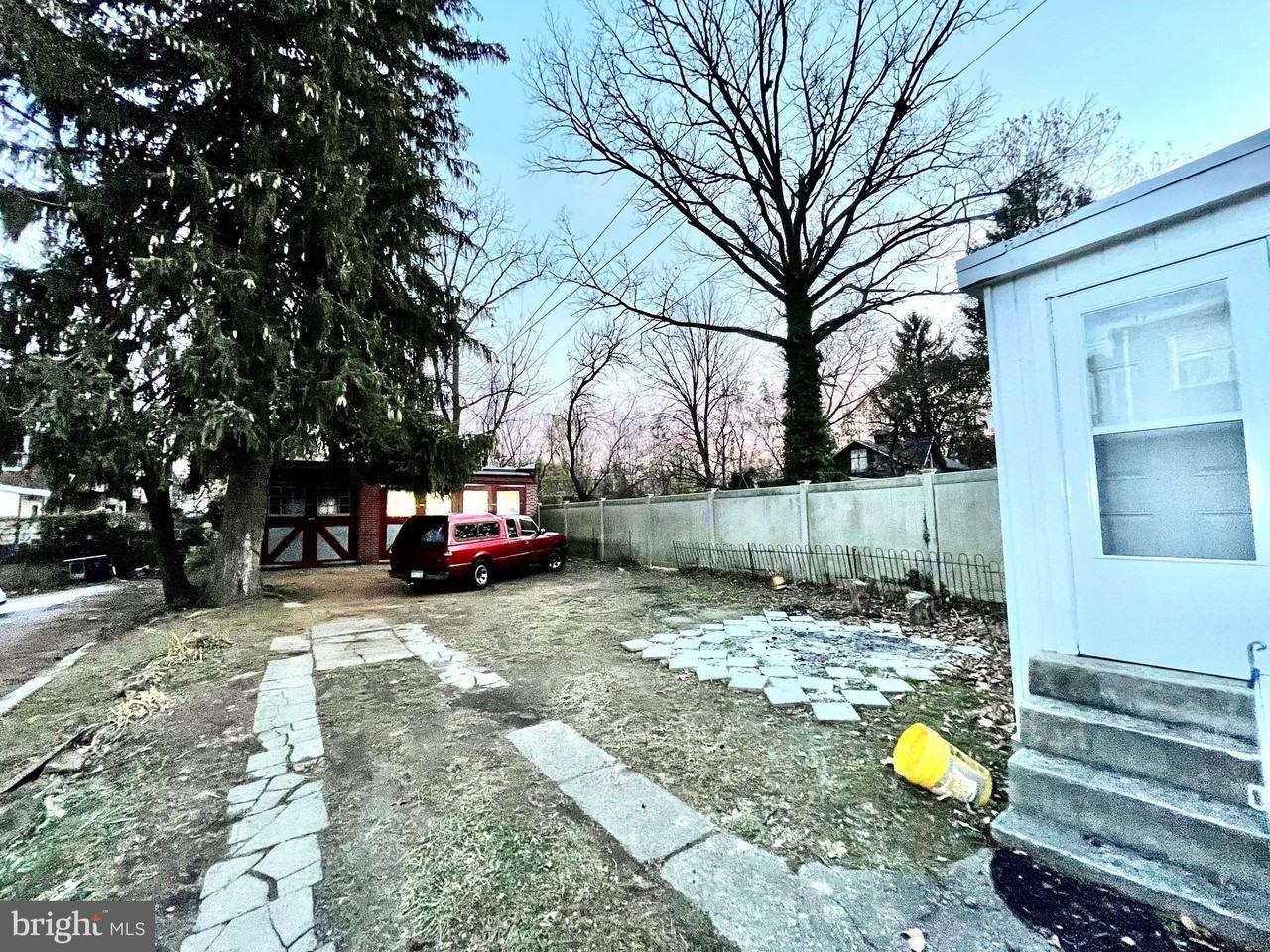 312 West Seymour Street #1 - Photo 3 of 22