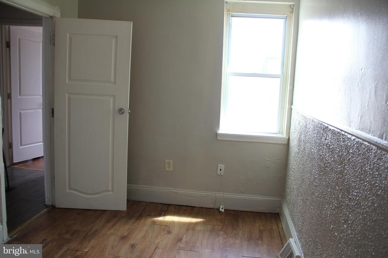 3085 Potter St - Photo 4 of 16