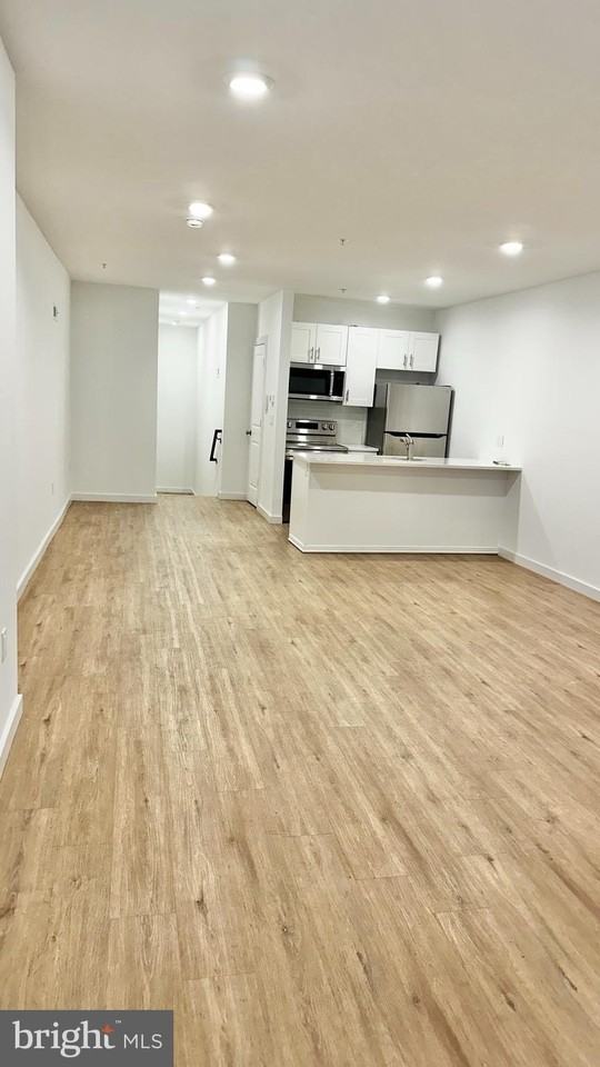 834 N Broad St Unit 4 #4 - Photo 2 of 28