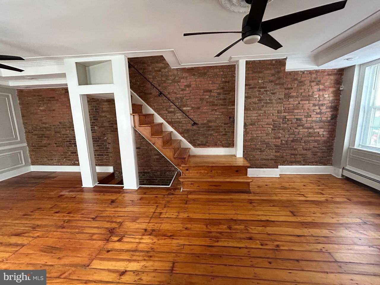 218 E Wildey St - Photo 5 of 46