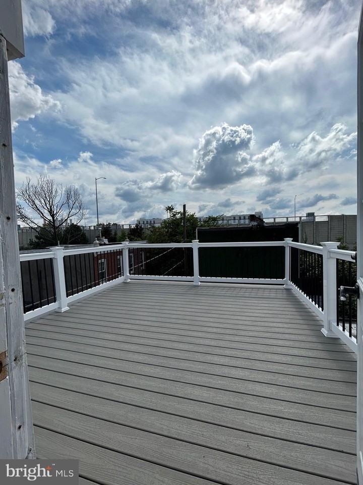 218 E Wildey St - Photo 6 of 46