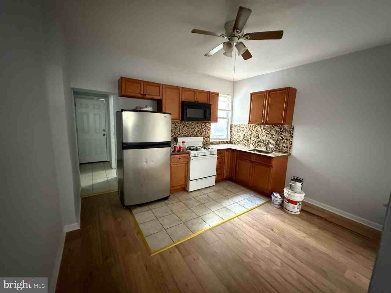 1923 Monument St - Photo 3 of 10