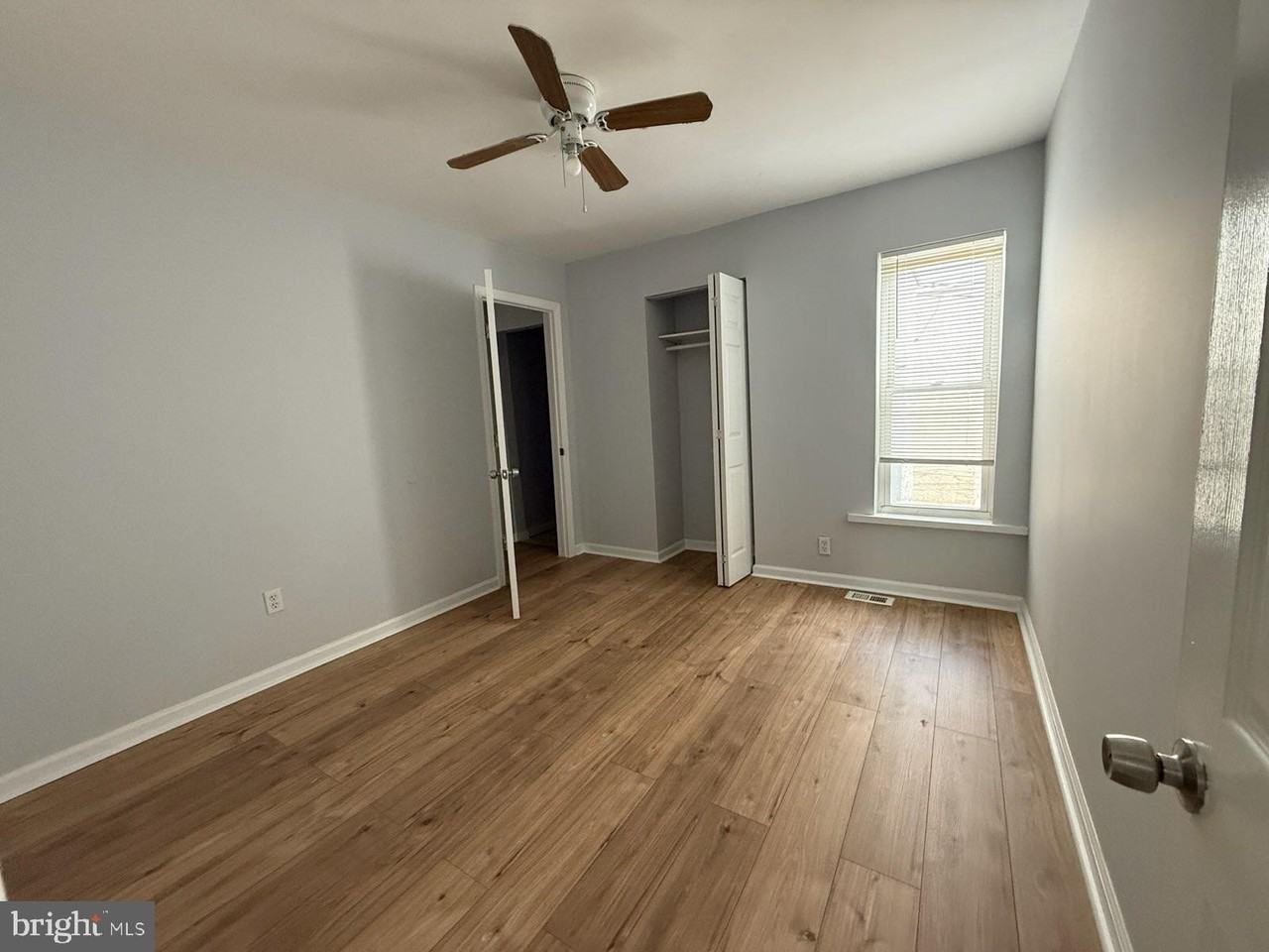 1923 Monument St - Photo 4 of 10