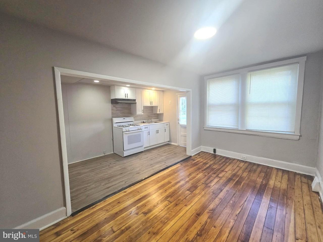 2540 S 61st St - Photo 4 of 23