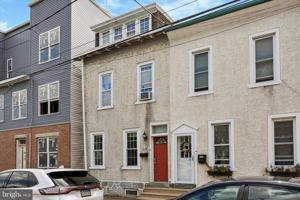 featured image of 525 Green Ln