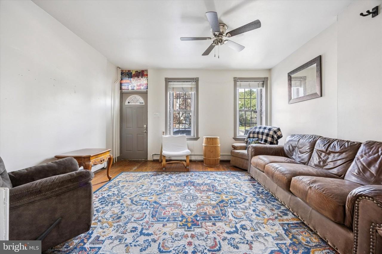 525 Green Lane - Photo 3 of 16