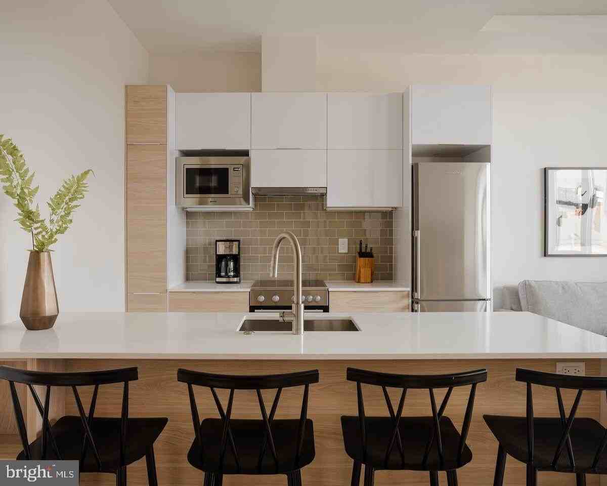 313 Race Street #404 - Photo 6 of 11