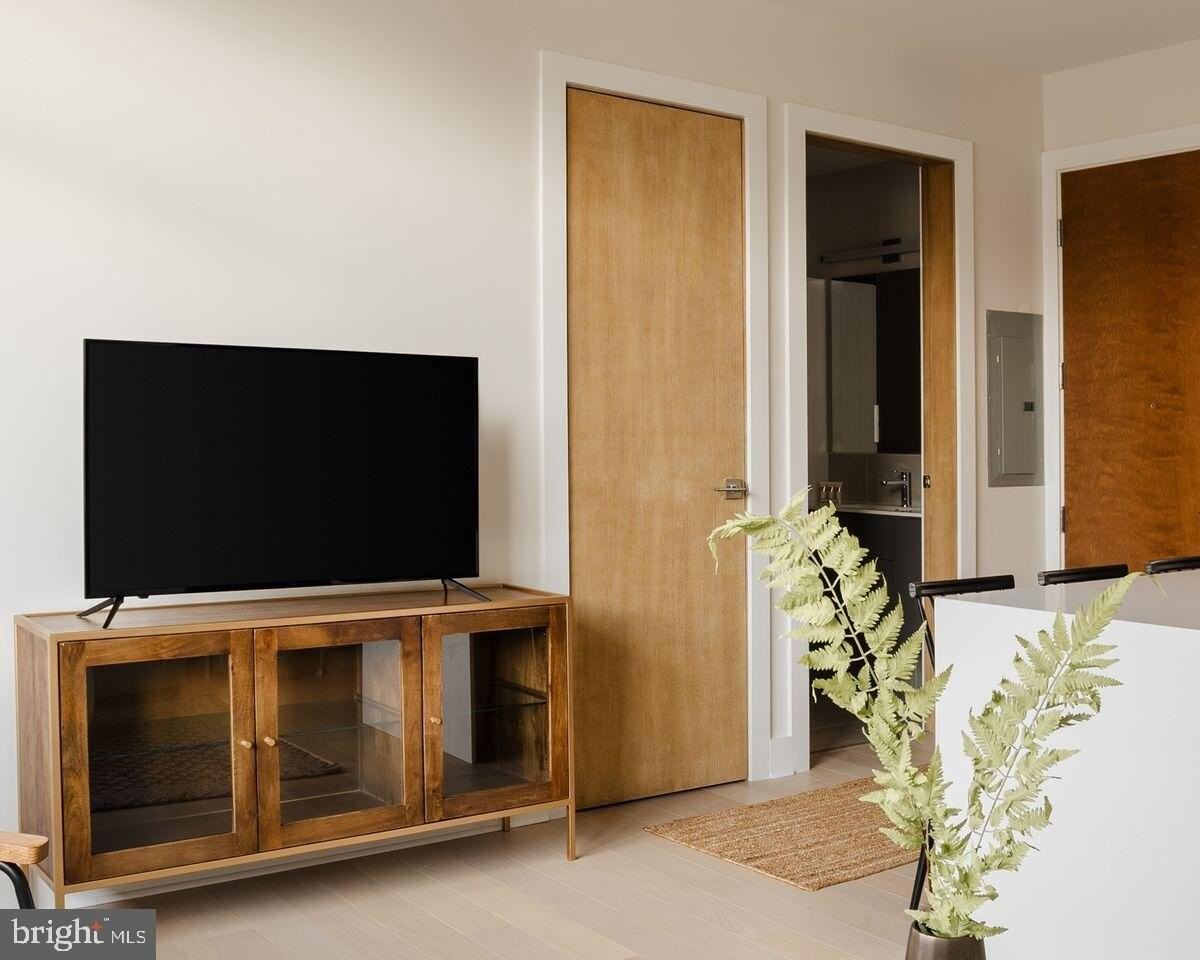 313 Race Street #404 - Photo 5 of 11