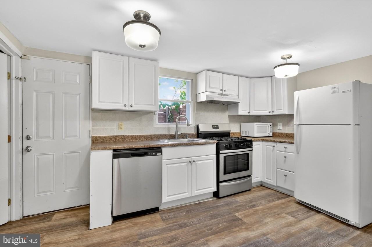 2532 Collins St - Photo 7 of 27