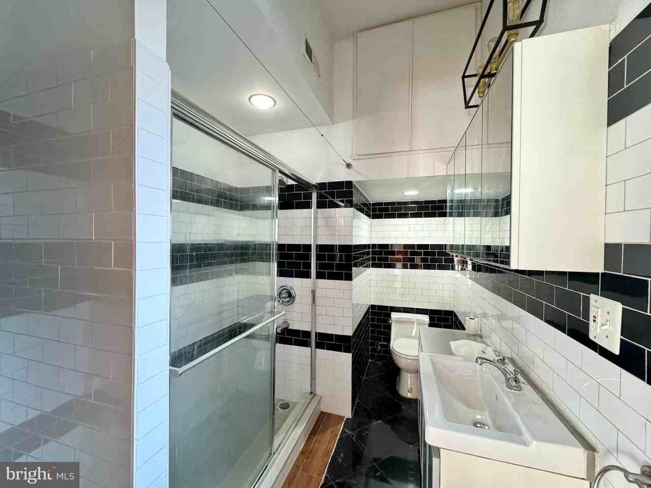 1301-3 Vine St Unit 3 #3 - Photo 4 of 12