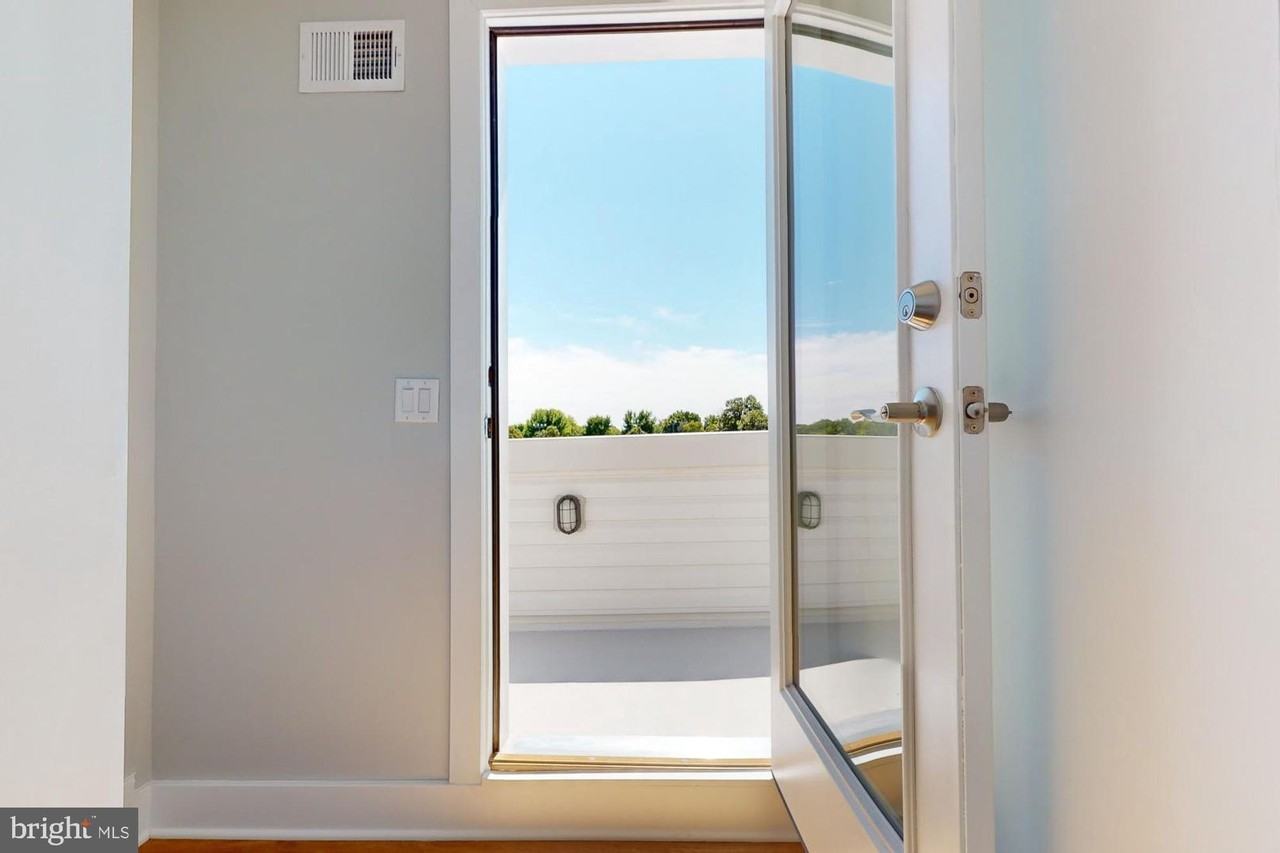 511 North Paxon Street - Photo 3 of 33