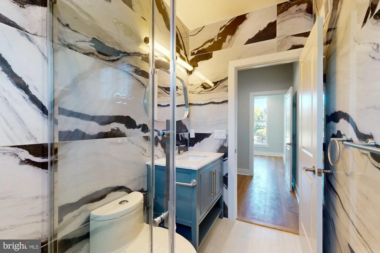 511 North Paxon Street - Photo 5 of 33