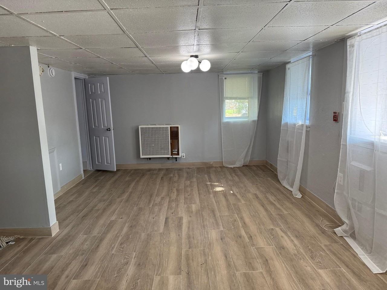 1041 Fanshawe Street - Photo 3 of 6