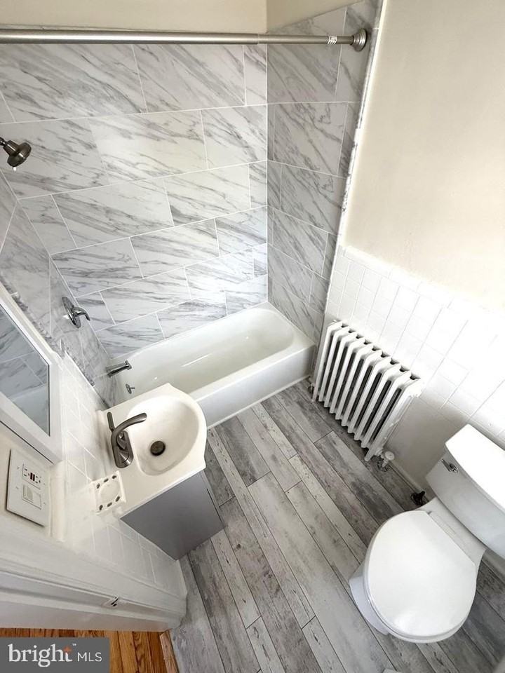 5223 Jackson St Apt 2f #2F - Photo 6 of 12