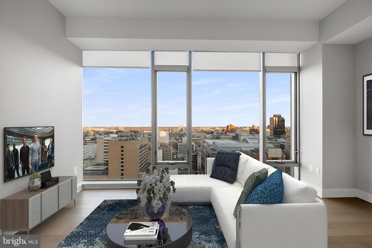 200 N 16th St Apt 1402 #1402 - Photo 4 of 50