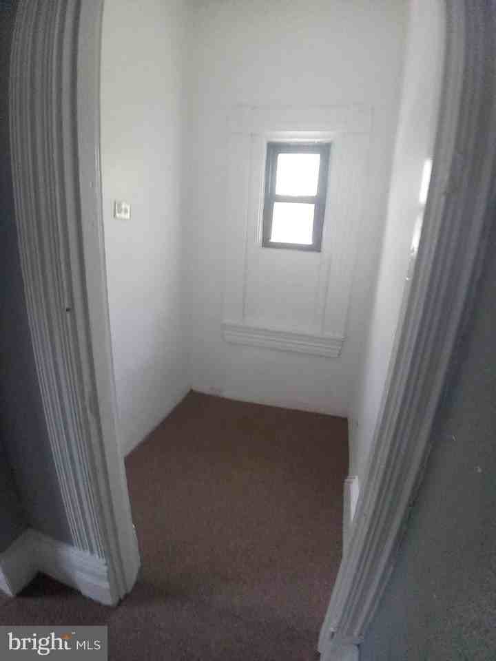 1420 W Erie Ave - Photo 4 of 14