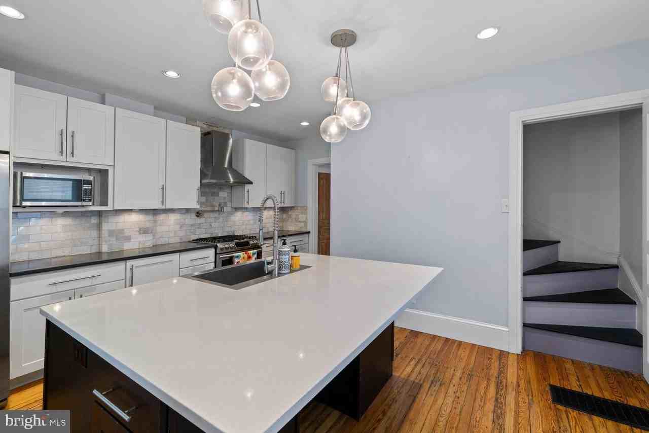 128 W Mount Pleasant Ave - Photo 2 of 31