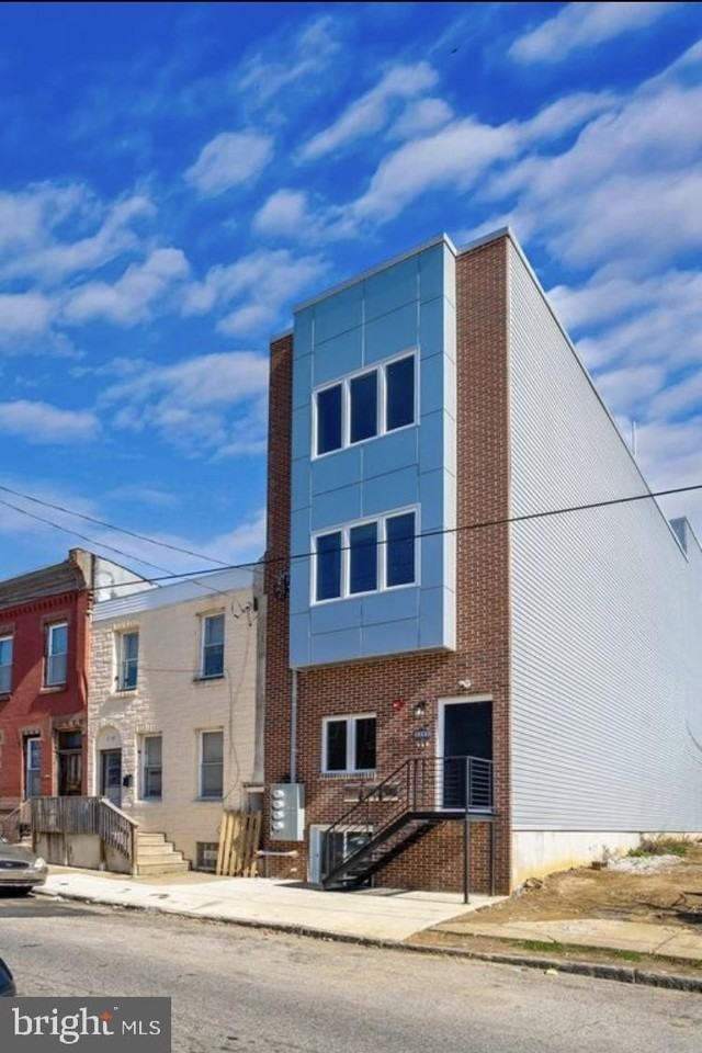 2251 N 10th St Apt 1 #1 - Photo 3 of 10