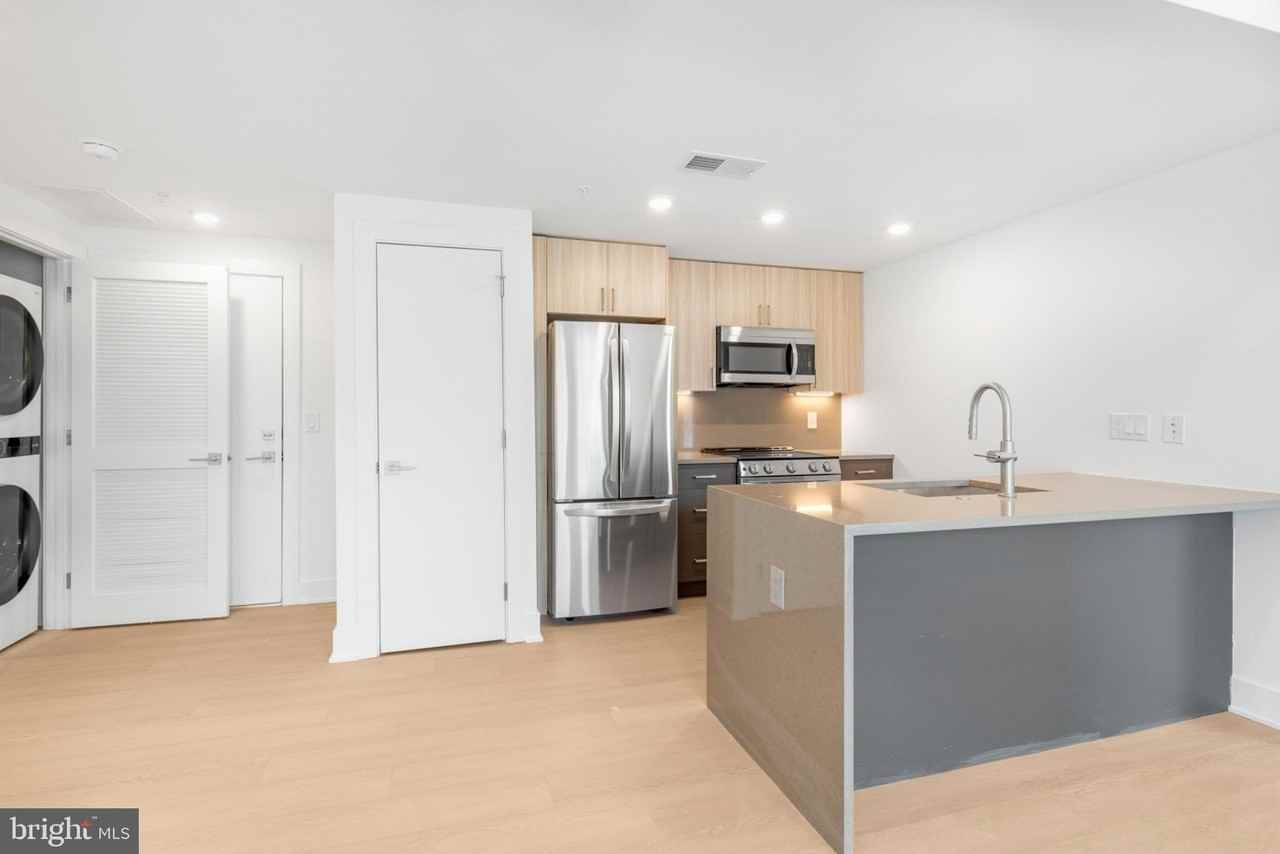 2000 Dreer St Apt 405 #405 - Photo 6 of 44