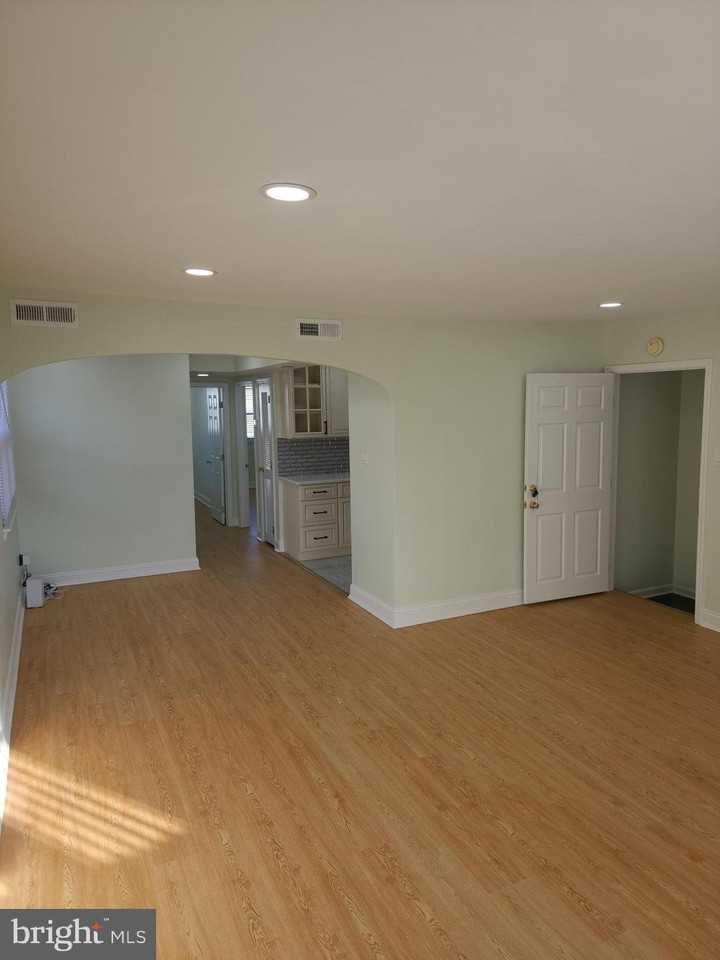 8303 Ridgeway St Unit 2 #2ndFL - Photo 5 of 24